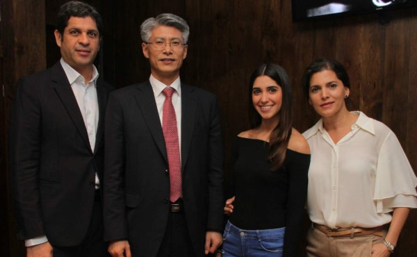 Bienvenida al embajador Shin Seung-Ki