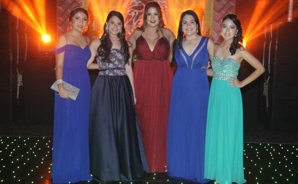 La fiesta Prom de la Escuela Internacional Sampedrana