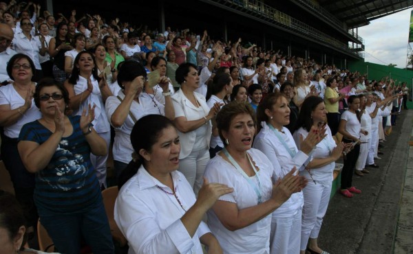 Rezarán por la paz en el mundo como pide el Papa