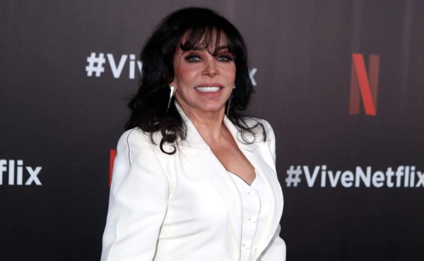 Verónica Castro: 'Que se siga divorciando', sobre su hijo Cristian Castro&nbsp;&nbsp;