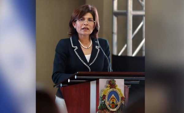 En tuits lamentan la muerte de Hilda Hernández, hermana de JOH