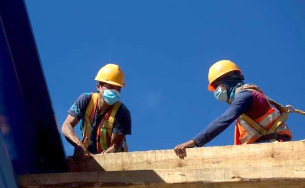 Obreros hondureños esperan ver 'humo blanco' el 12 de febrero para reajuste salarial  