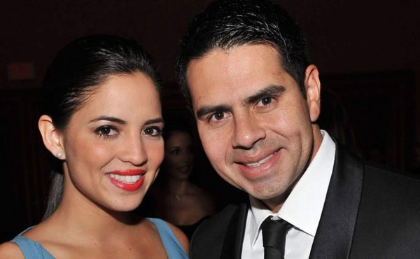 César Conde nombrado presidente de noticias de NBCUniversal, el mismo día que Pamela Silva presenta a su hijo