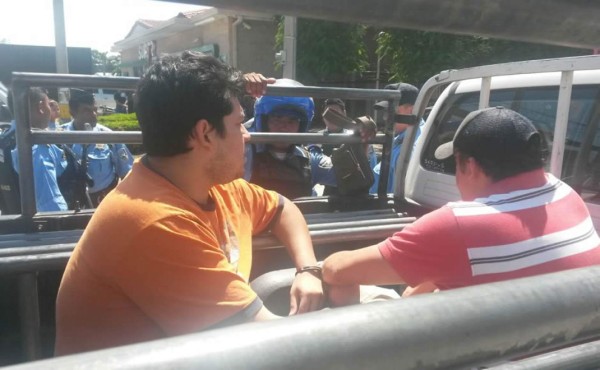 Dos detenidos en persecución policial en San Pedro Sula