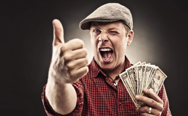 Disfruta pagar por sexo y no se protege