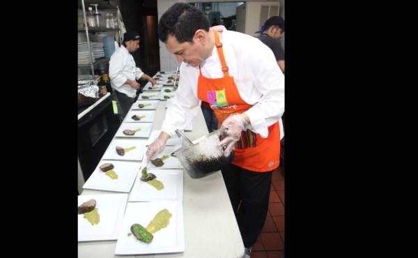 Guillermo Gonzales Arica cocina en Amanda's