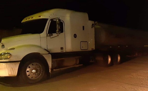 Rescatan en Guatemala a 15 migrantes cubanos hacinados en un camión