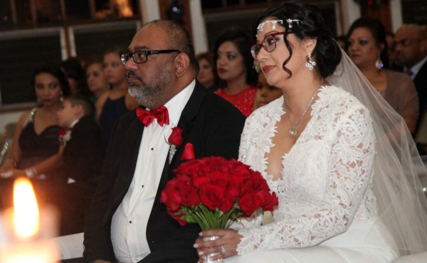 La boda de María del Carmen Martínez y Ravi Singh