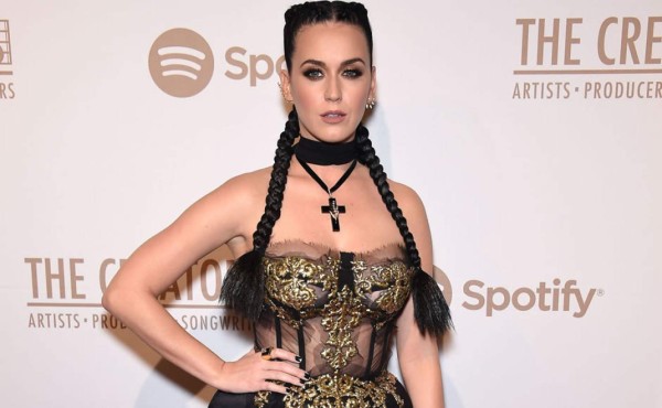Katy Perry: 'Sé que juntos nos podemos levantar sobre el miedo”