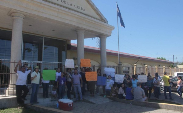 Piden liberación de gerente municipal acusado por abuso de autoridad
