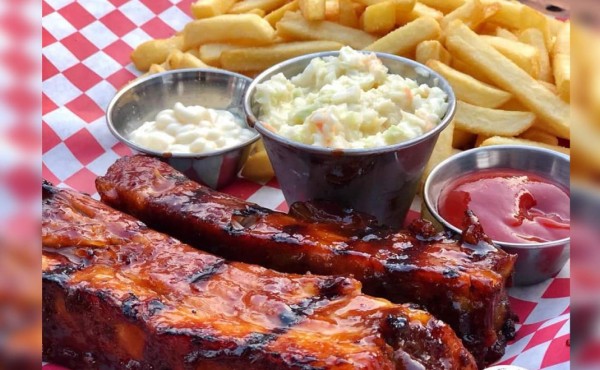 'Ribs': Restaurante de costillas ahumadas con sazón familiar en San Pedro Sula