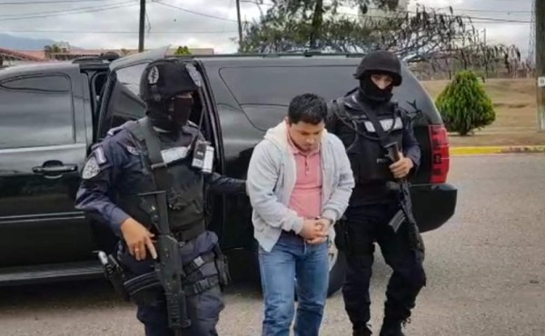 Extraditan a EEUU al excandidato a la alcaldía Geffry Darío Guzmán