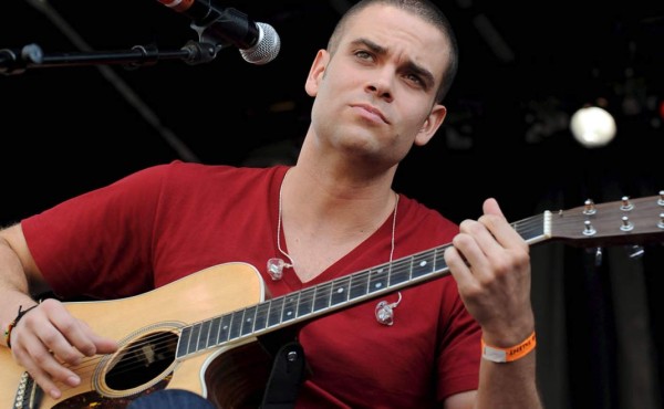 Actor de 'Glee' es detenido con pornografía infantil