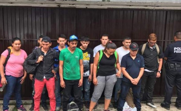 Rescatan a 133 migrantes abandonados en un rancho en México