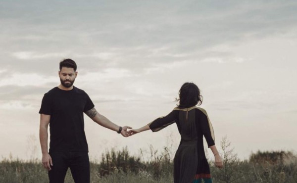 Los motivos cuando tu pareja no te incluye en su vida social