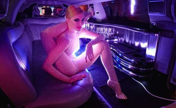 Zlata, la mujer más flexible del mundo