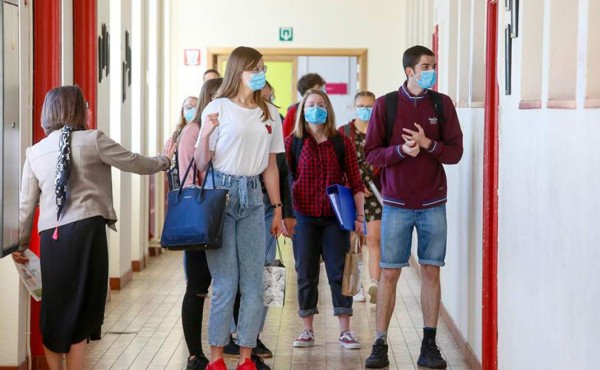 Bélgica prepara una 'reanudación completa' del sistema escolar en septiembre