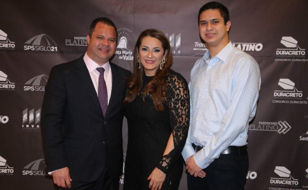 Cena decembrina de grupo empresarial Platino