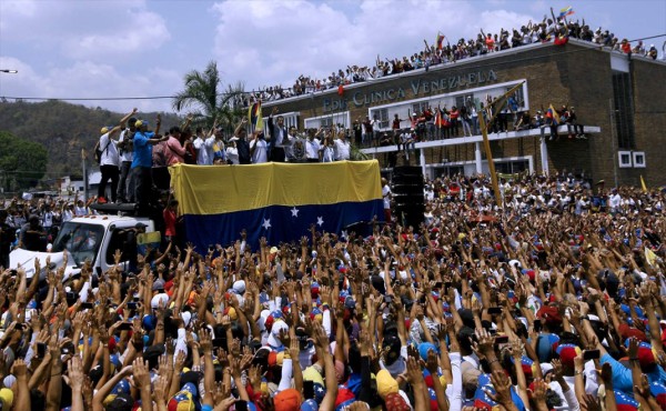 Guaidó activa la 'Operación Libertad' para sacar a Maduro del poder