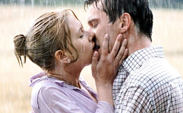 Te has preguntado ¿por qué se besan los humanos?