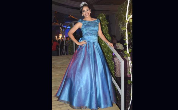 Quince años de Larissa Nicolle Bonilla Fernández