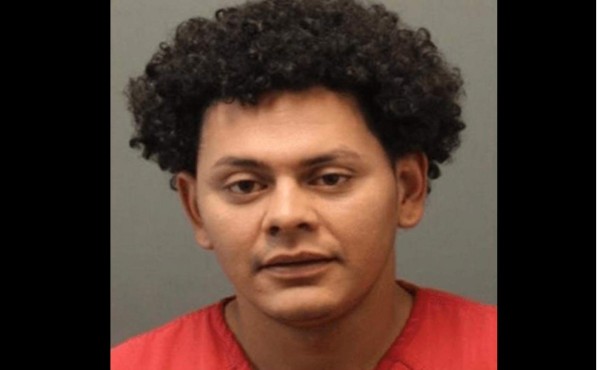 Hispano escapa de agentes de Inmigración en EUA