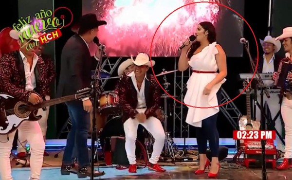 Video viral: Carolina Lanza sufre caída durante programa en vivo