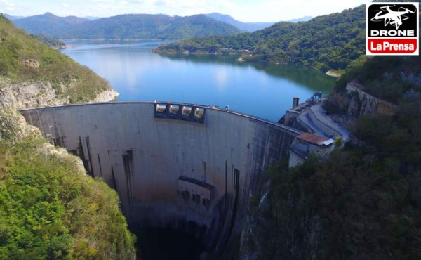 Sellado de fisuras en cortina de El Cajón avanza en un 85%