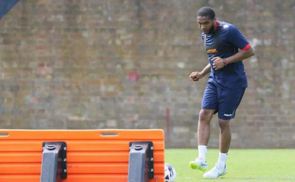 Wilson Palacios entrena con el Bolton de Inglaterra