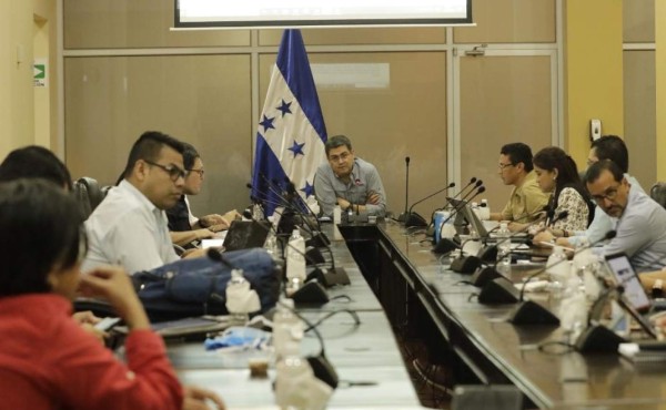 Anuncian medidas financieras para contrarrestar impacto de covid-19 en Honduras