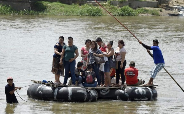 El Salvador solicitará a Canadá visas de trabajo para frenar la migración  