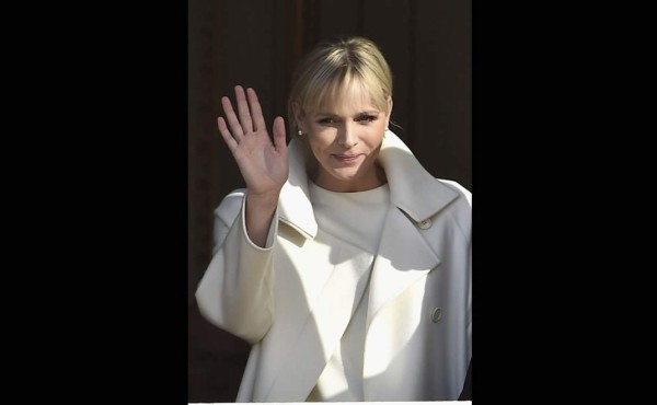 Mónaco presenta a sus príncipes mellizos