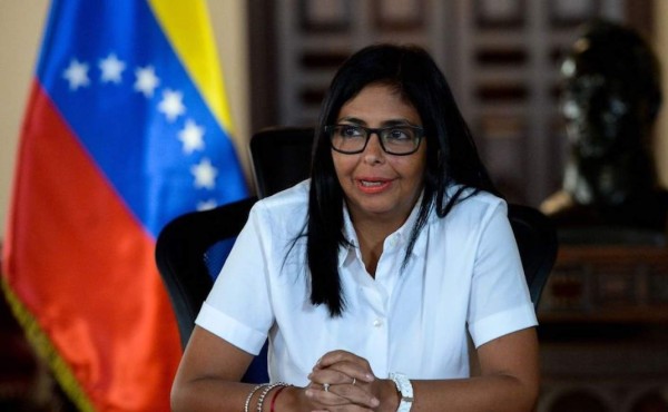 Gobierno de Maduro llama 'adefesio' solicitud opositora de reunión con Comando Sur de EEUU