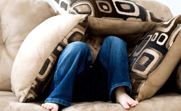 Lo qué debemos decir y qué no decir a un niño cuando tiene miedo