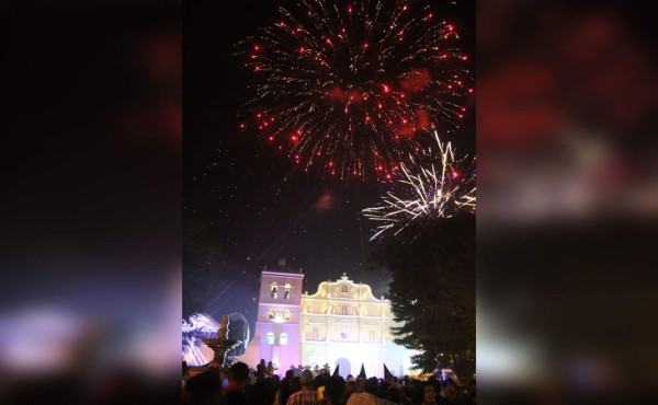 Comayagua recibe a lo grande el año 2020 con las 12 campanadas