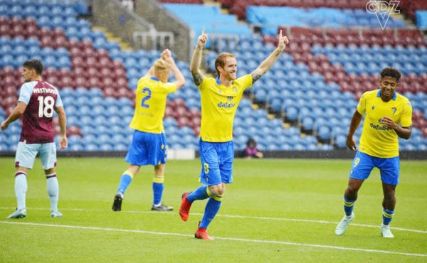 Choco Lozano y Cádiz ganan al Burnley en cierre de pretemporada
