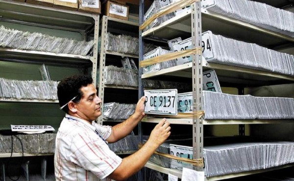 IP inicia hoy entrega de 100 mil placas de vehículos a nivel nacional