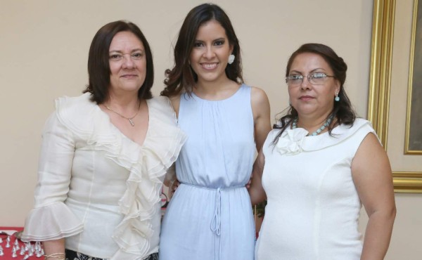 Fin de soltería para Miriam Reyes Fajardo