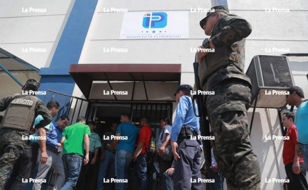 El IP investigará a empleados del registro vehicular coludidos con tramitadores