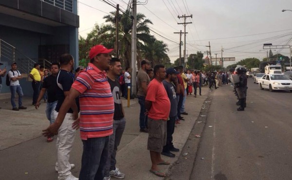 Transportistas paralizan labores en la zona norte de Honduras