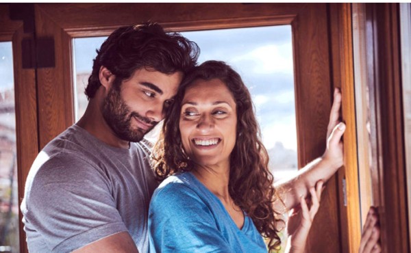 Quiere ver a su mujer con otro hombre