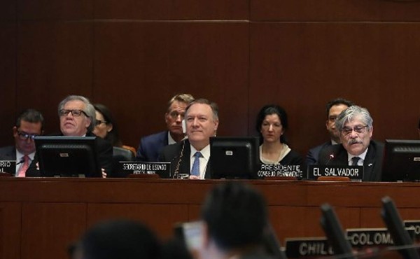 Mike Pompeo llama a miembros de la OEA a reconocer a Guaidó como presidente de Venezuela