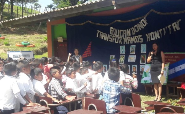 En Yamaranguila celebran la independencia de Honduras con juegos tradicionales