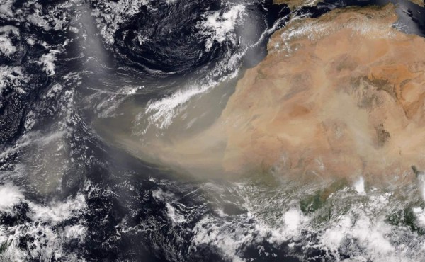 Una enorme nube de polvo del desierto del Sahara cubre parte del Caribe