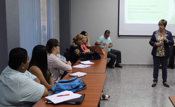 Capacitan a personal penitenciario en clasificación de reclusos