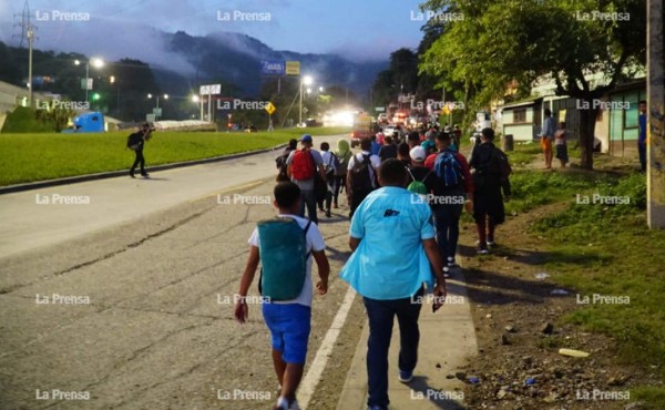 Más de 500 hondureños salieron entre la noche del lunes y madrugada del martes con rumbo a Estados Unidos.