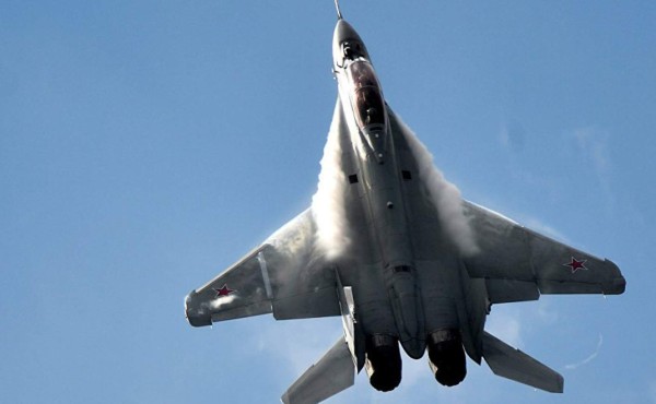 Rusia presenta el avión más poderoso y letal del mundo: el caza MiG-35