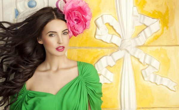 Los 5 verdes que pintan tu armario este verano