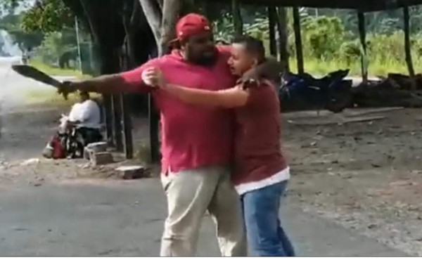 IHTT sanciona a motoristas que se pelearon con machete