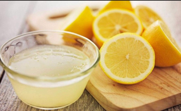 Jugo de limón en ayunas para adelgazar: ¿Un mito?